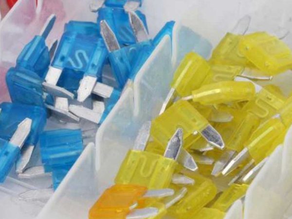 100 Pack Assorted Mini Fuses